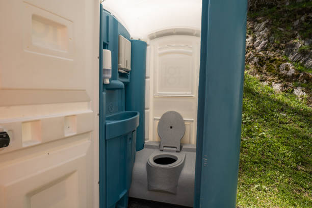 Portable Restroom Setup and Delivery in Icard, NC